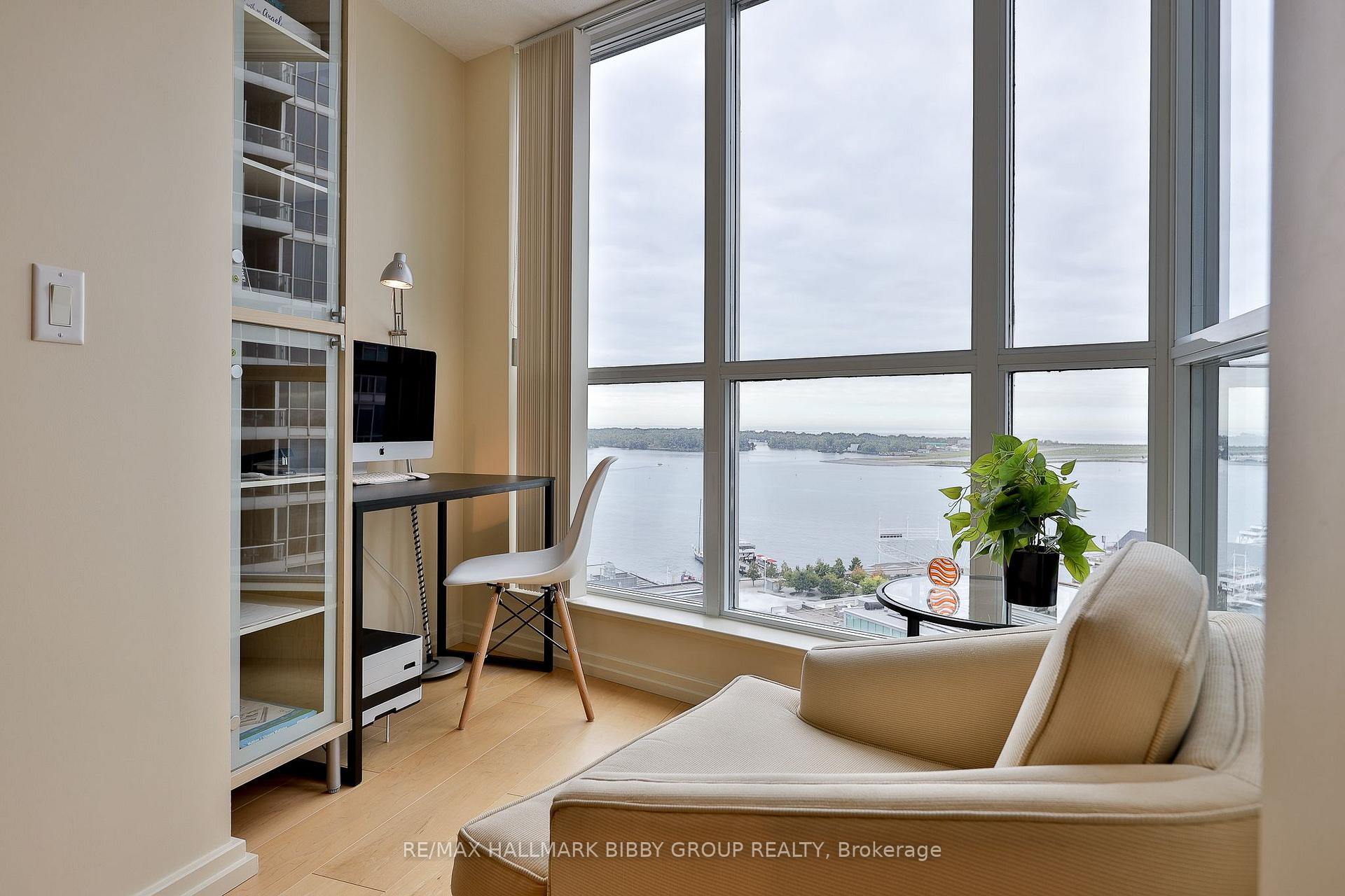 Photo 6 of Unit 1911, 208 Queens Quay W, Toronto, Waterfront Communities — HOMEH
