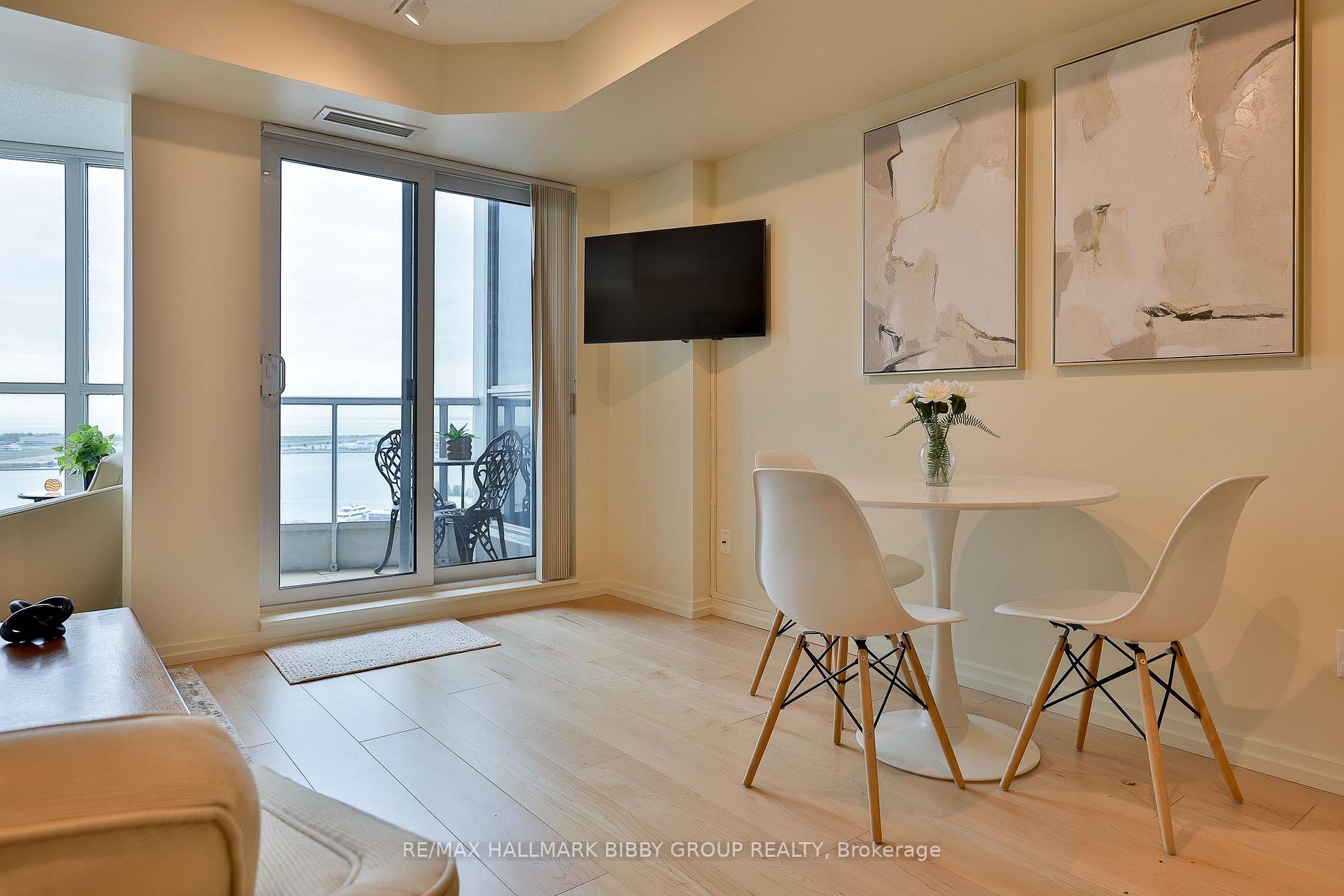 Photo 25 of Unit 1911, 208 Queens Quay W, Toronto, Waterfront Communities — HOMEH