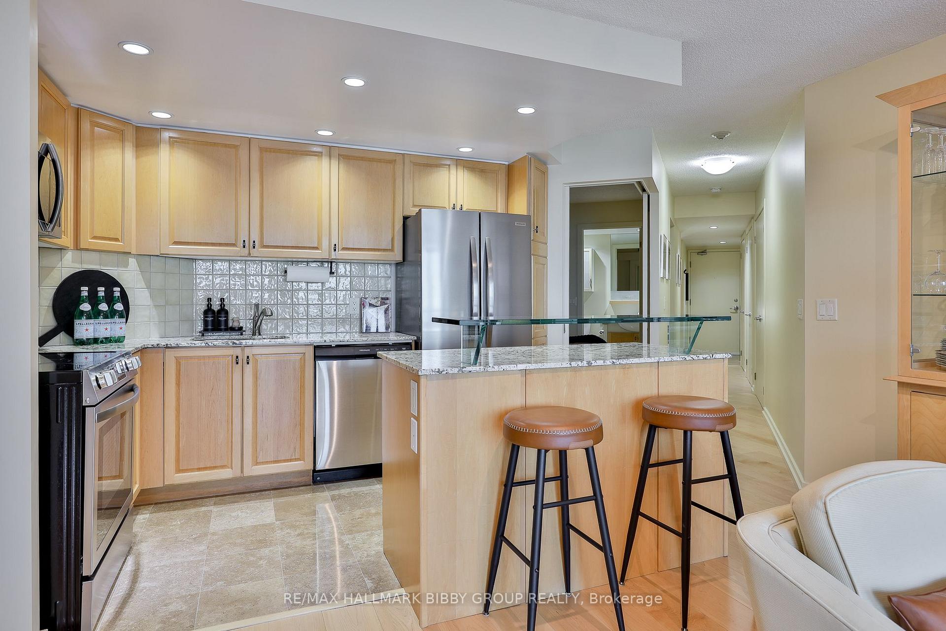 Photo 32 of Unit 1911, 208 Queens Quay W, Toronto, Waterfront Communities — HOMEH