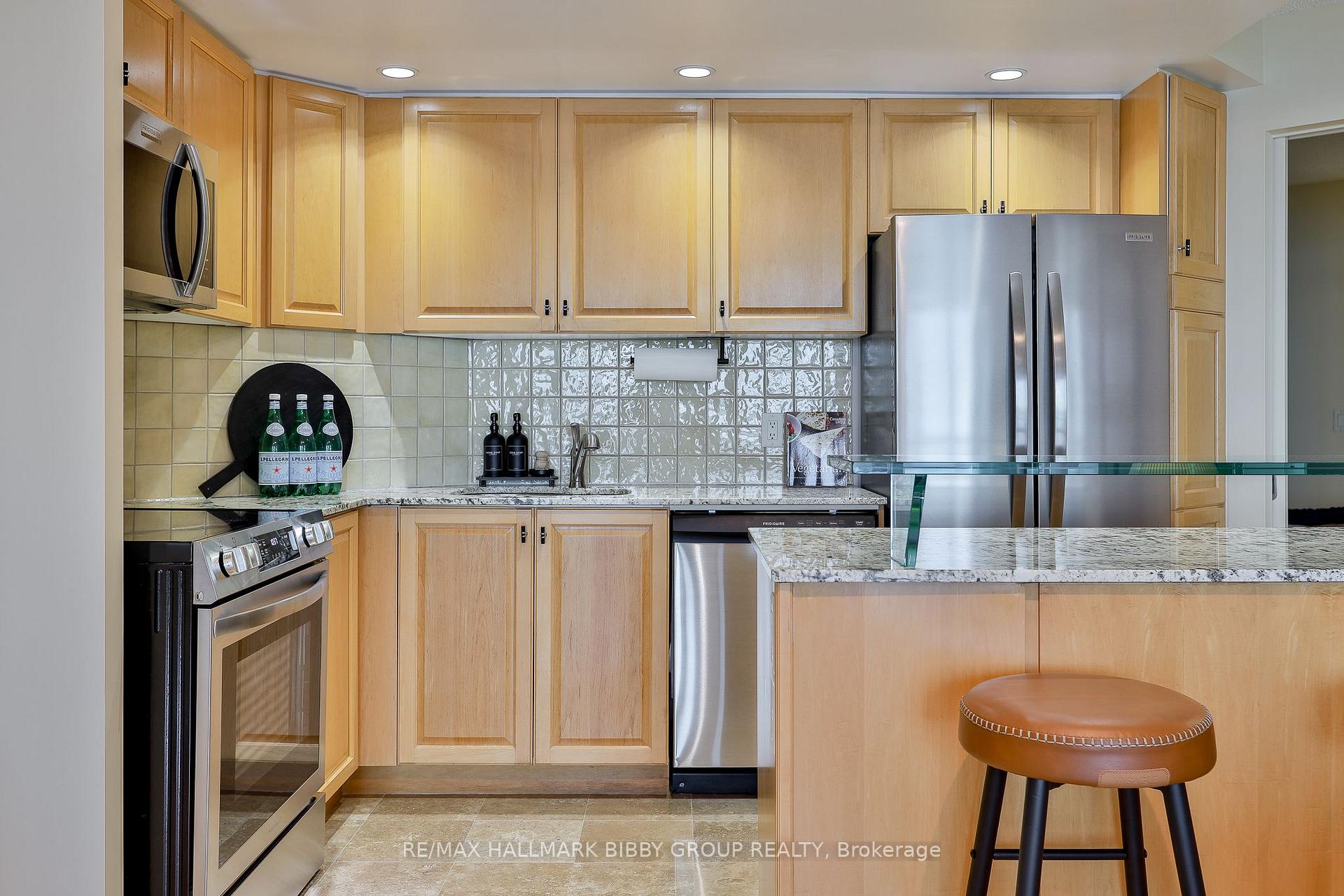 Photo 33 of Unit 1911, 208 Queens Quay W, Toronto, Waterfront Communities — HOMEH