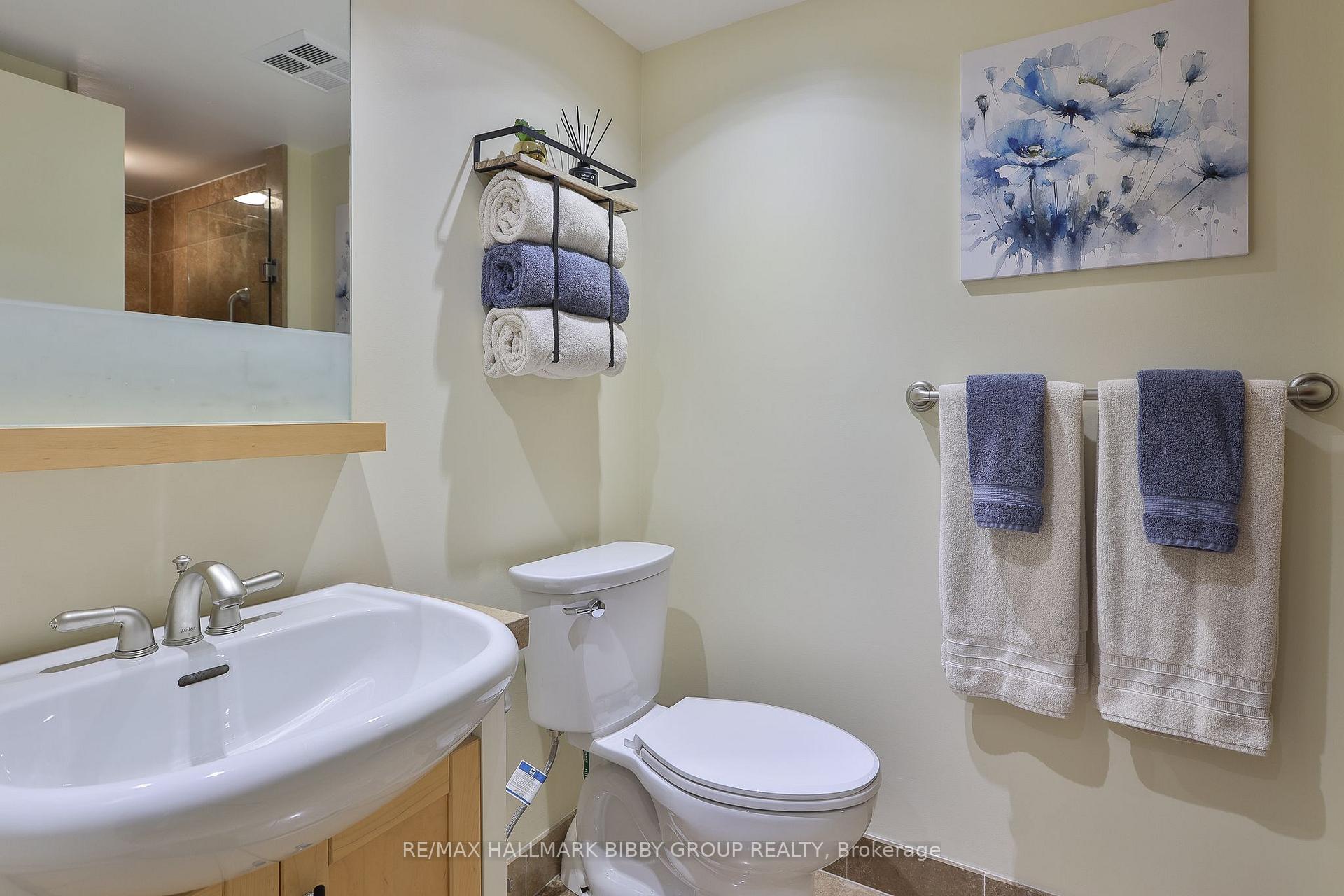 Photo 44 of Unit 1911, 208 Queens Quay W, Toronto, Waterfront Communities — HOMEH