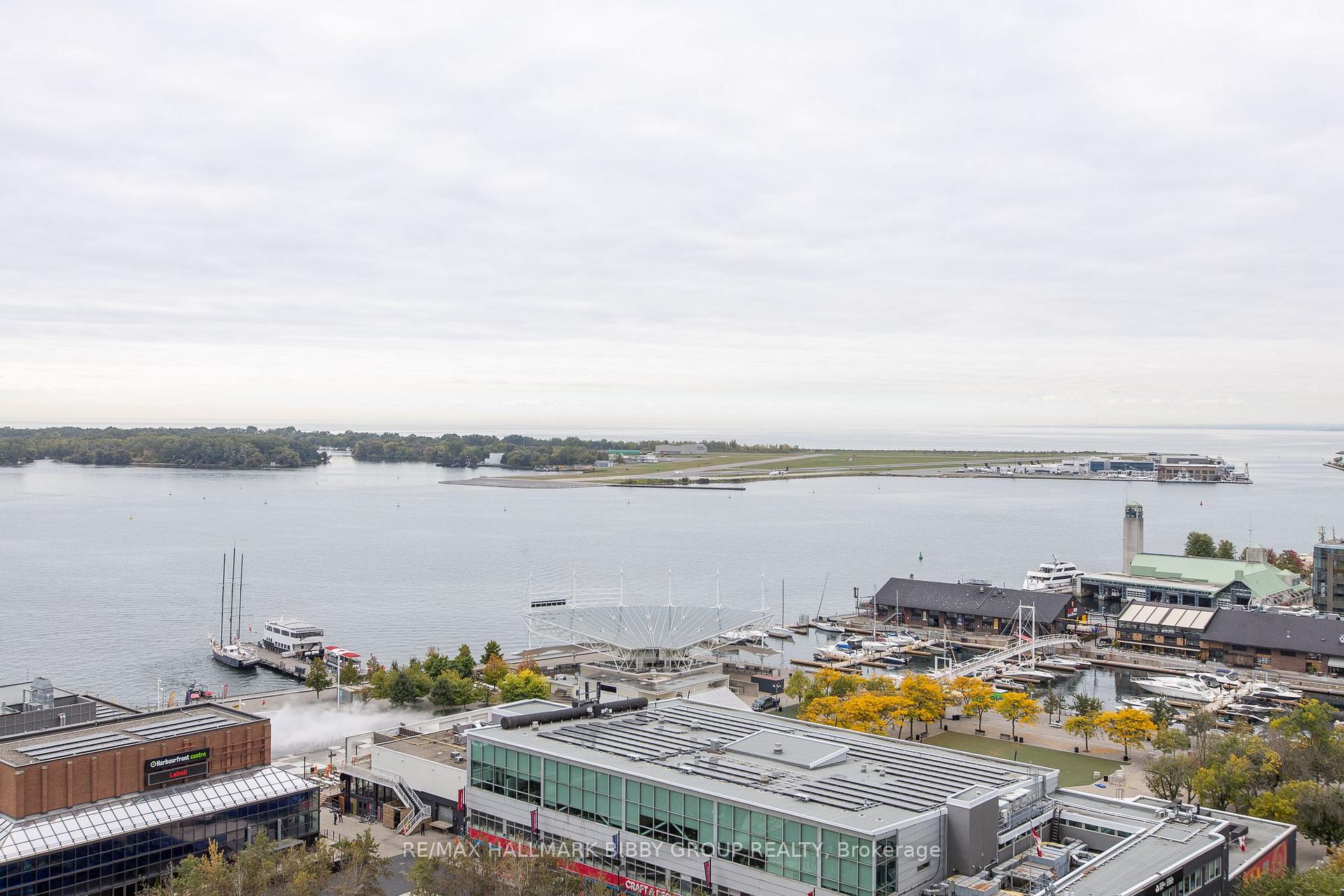 Photo 52 of Unit 1911, 208 Queens Quay W, Toronto, Waterfront Communities — HOMEH