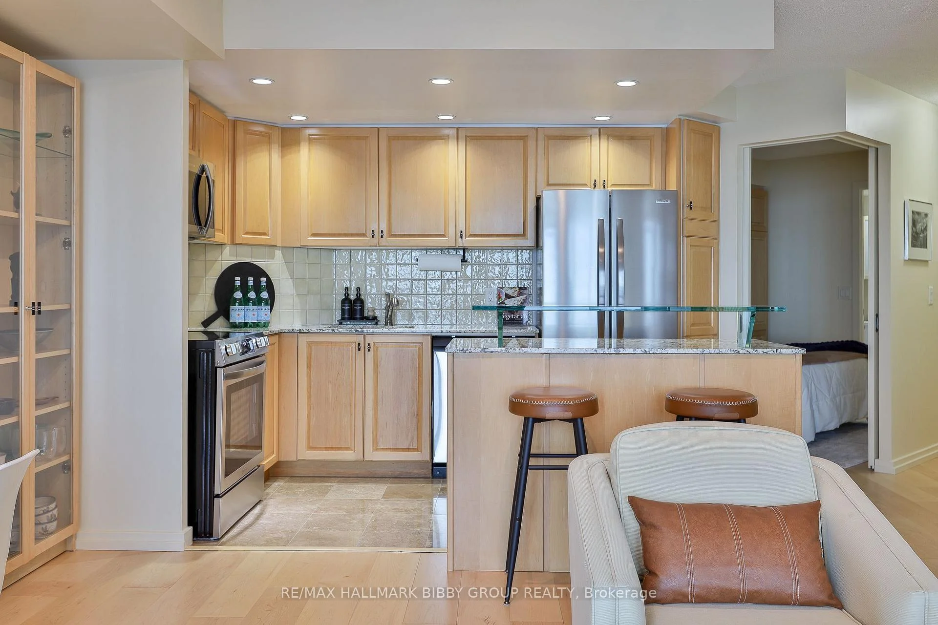 Photo 17 of Unit 1911, 208 Queens Quay W, Toronto, Waterfront Communities — HOMEH