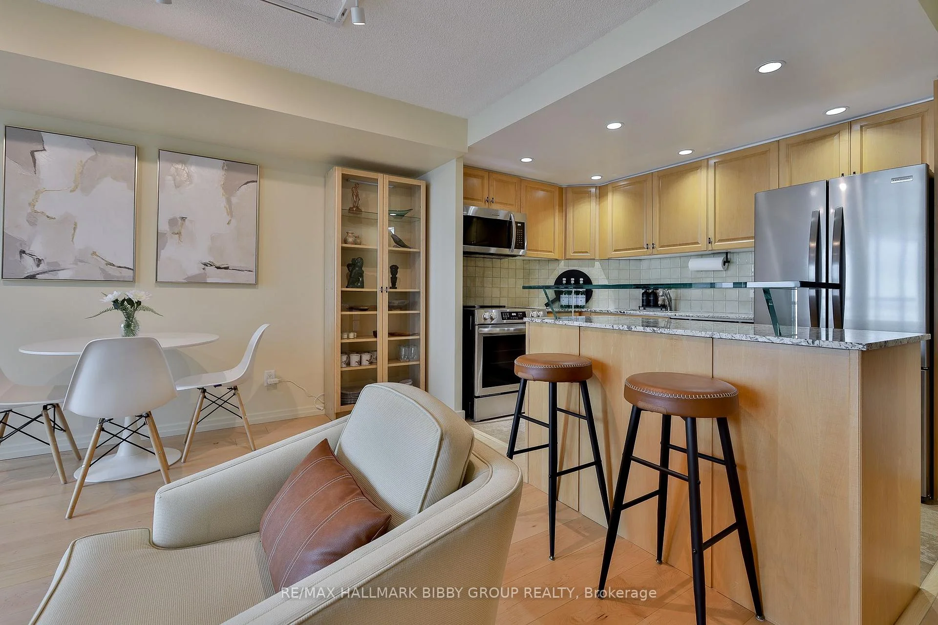 Photo 28 of Unit 1911, 208 Queens Quay W, Toronto, Waterfront Communities — HOMEH