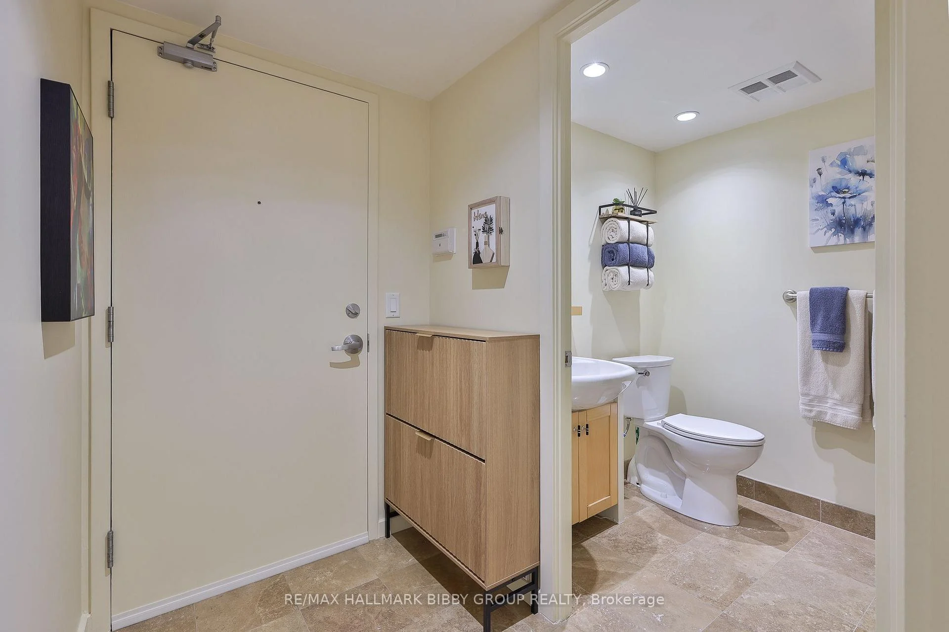 Photo 46 of Unit 1911, 208 Queens Quay W, Toronto, Waterfront Communities — HOMEH