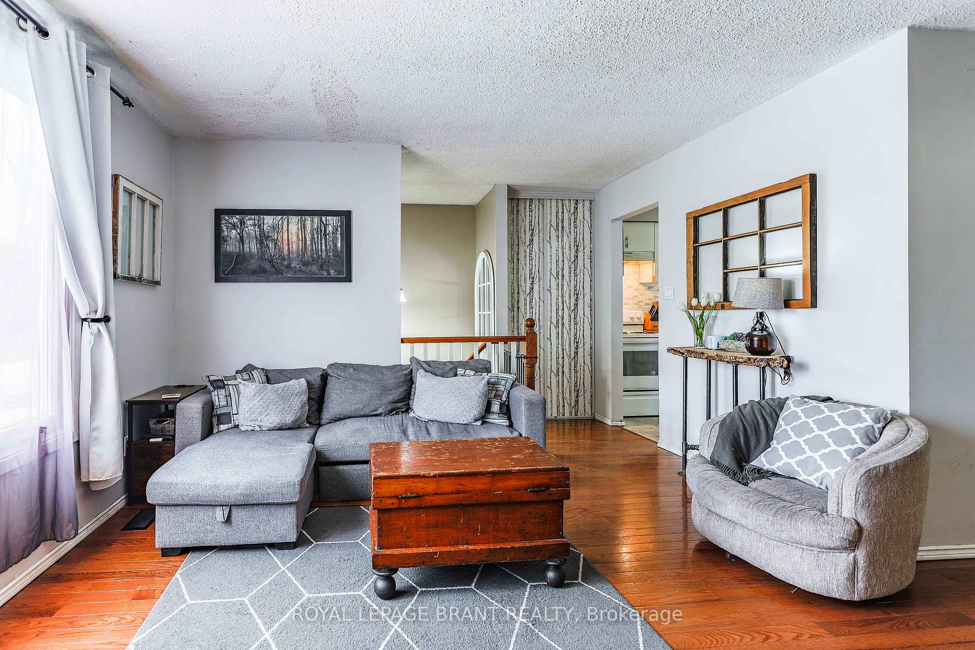 Photo 4 of 156 Ashgrove Avenue, Brant, Brantford Twp — HOMEH