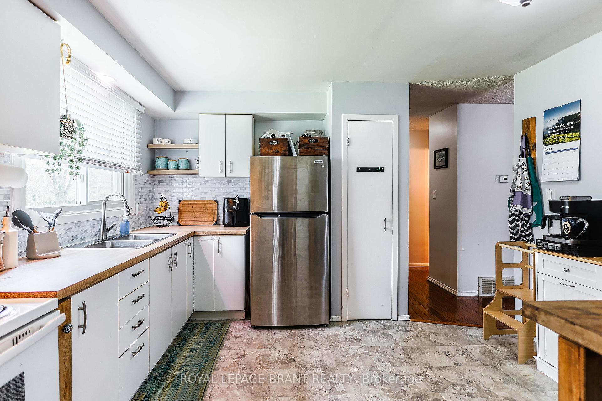 Photo 9 of 156 Ashgrove Avenue, Brant, Brantford Twp — HOMEH