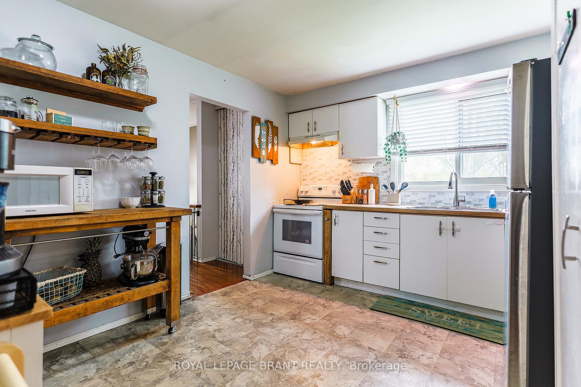 Photo 10 of 156 Ashgrove Avenue, Brant, Brantford Twp — HOMEH