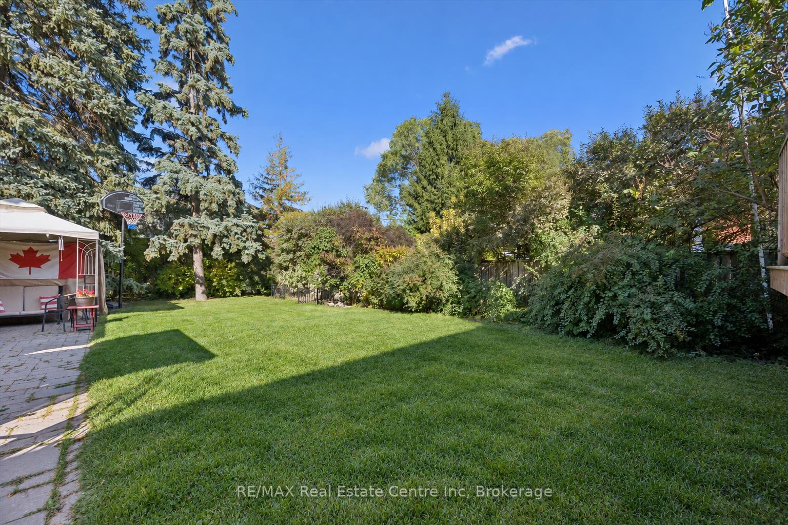 Photo 20 of 41 Prince Charles Street, Halton Hills, Georgetown — HOMEH