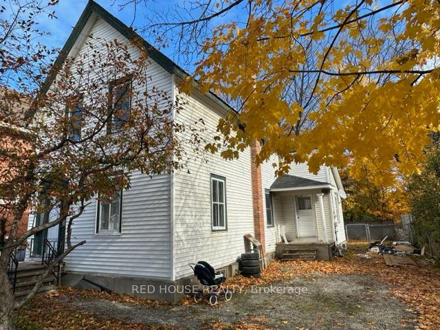 Photo of 150 West Street N
