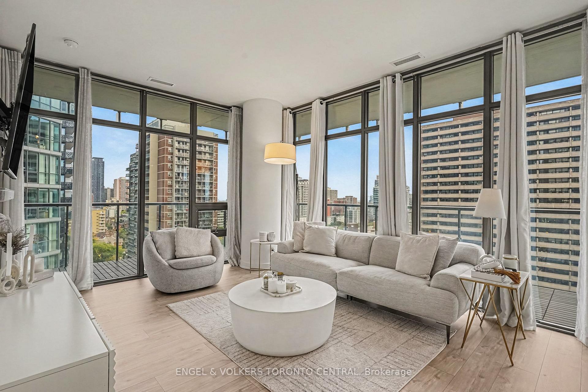Photo 6 of Unit 1503, 33 Charles Street E, Toronto, Church-Yonge Corridor — HOMEH