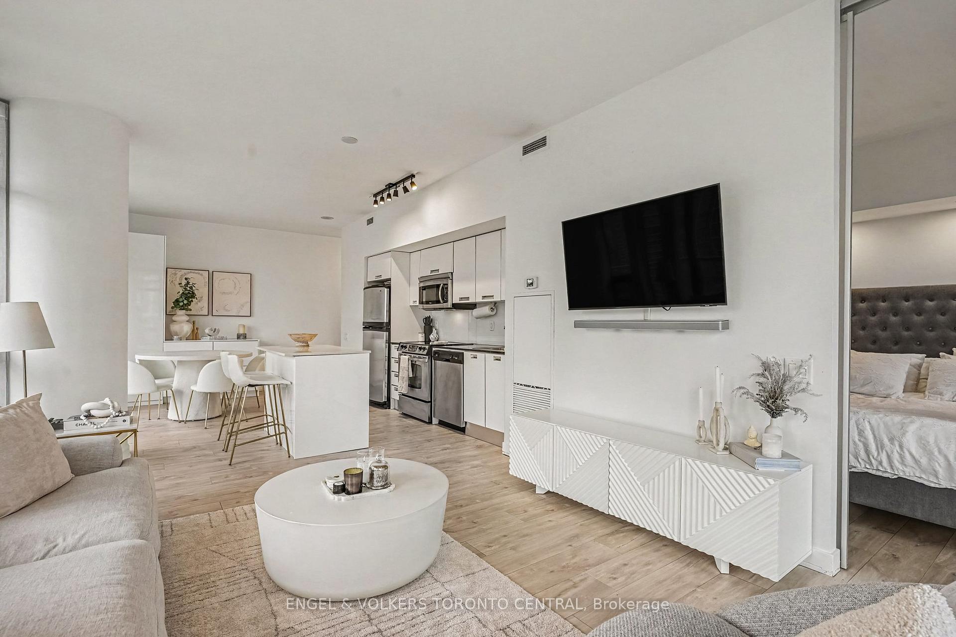 Photo 7 of Unit 1503, 33 Charles Street E, Toronto, Church-Yonge Corridor — HOMEH