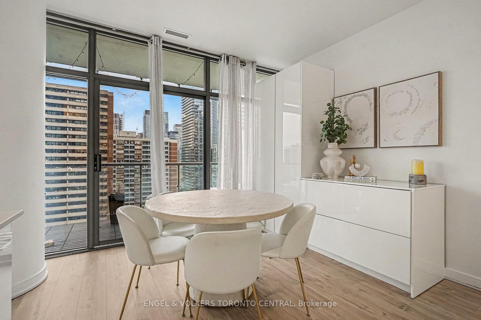 Photo 8 of Unit 1503, 33 Charles Street E, Toronto, Church-Yonge Corridor — HOMEH