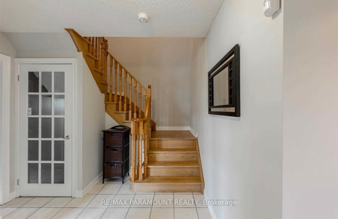 Photo 3 of 26 Ural Circle, Brampton, Sandringham-Wellington — HOMEH