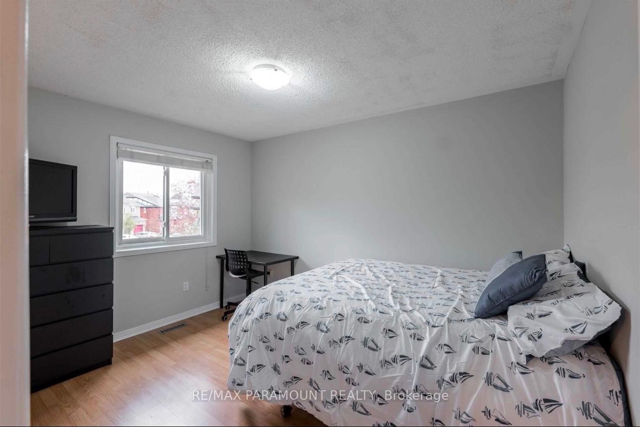 Photo 8 of 26 Ural Circle, Brampton, Sandringham-Wellington — HOMEH