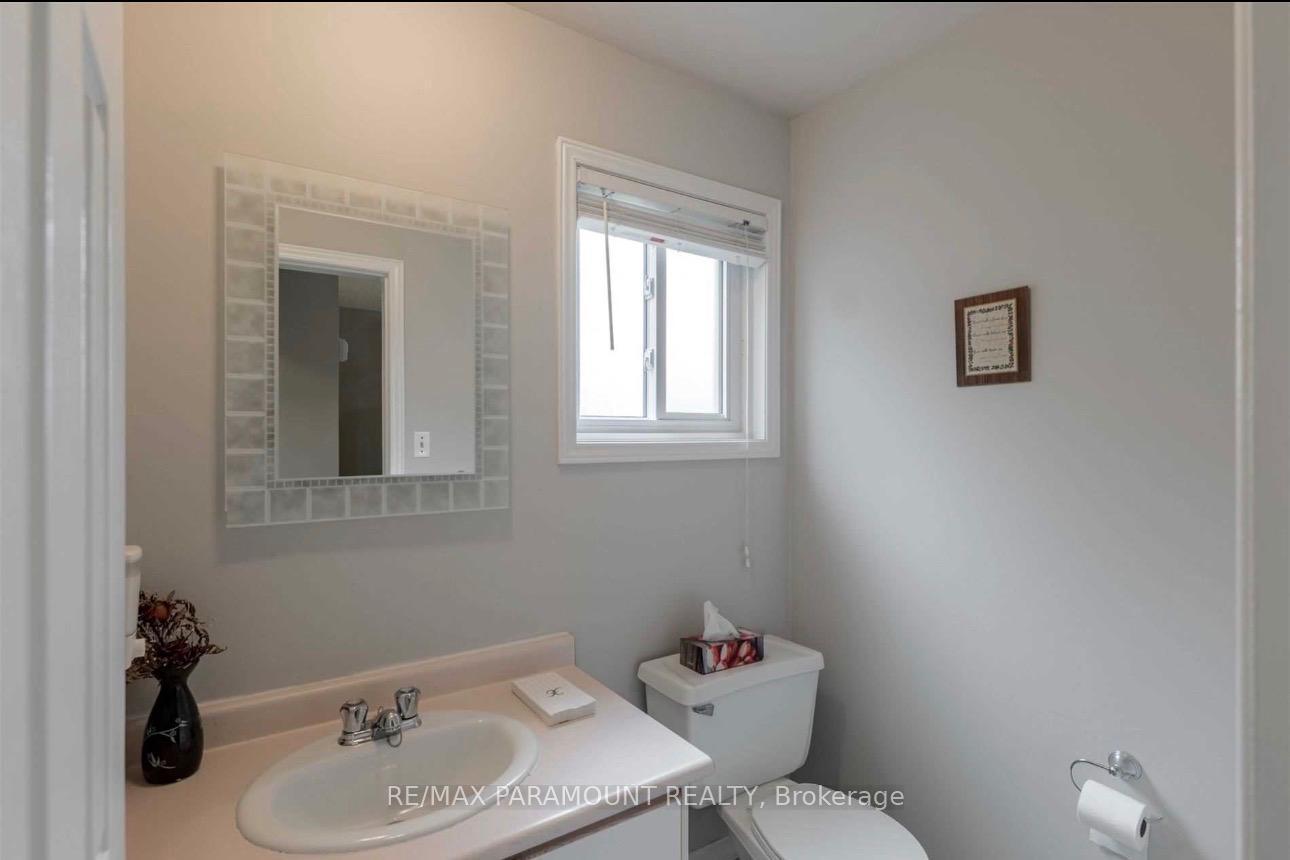 Photo 11 of 26 Ural Circle, Brampton, Sandringham-Wellington — HOMEH
