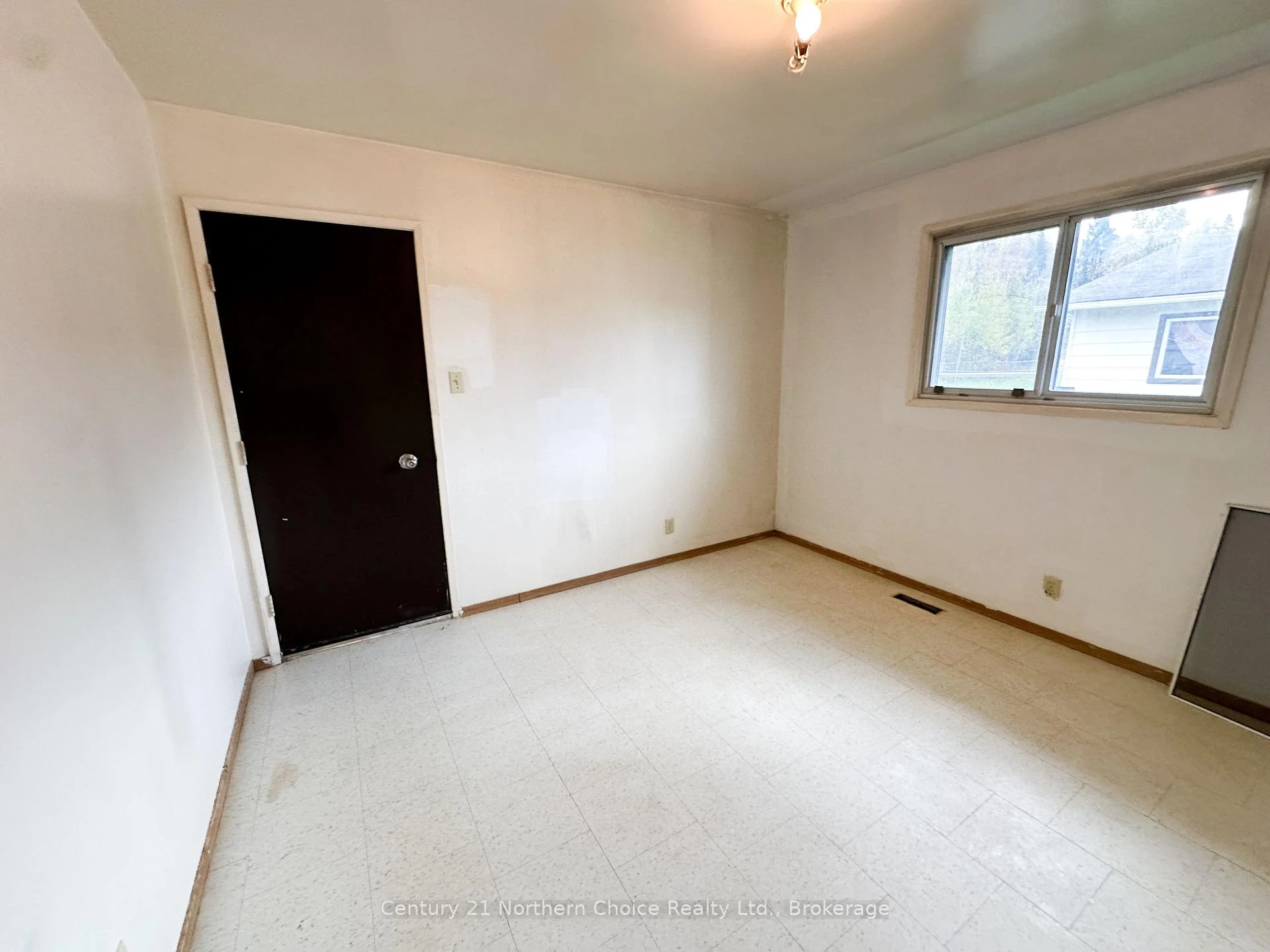 Photo 7 of 46/48 Birch Drive, Ear Falls — HOMEH