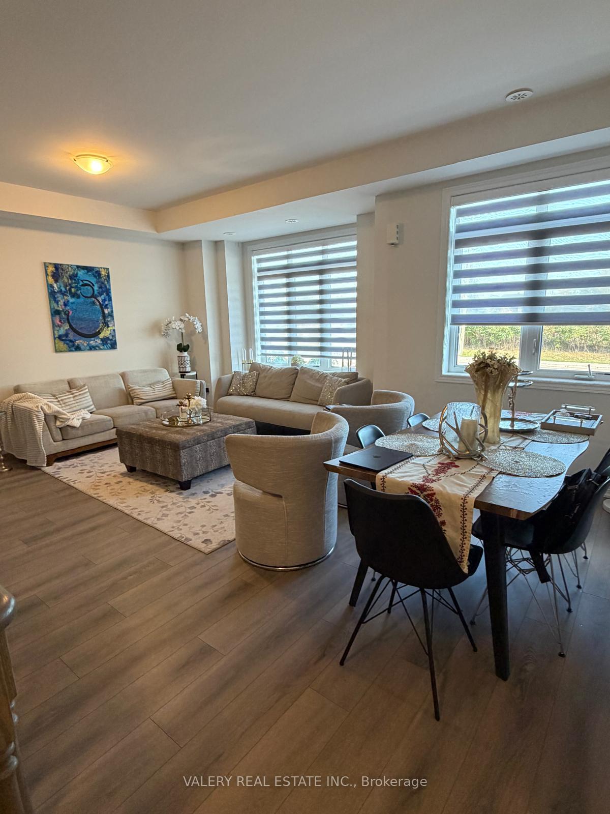 Photo 2 of 517 Dundas Street E, Oakville, Joshua Meadows — HOMEH
