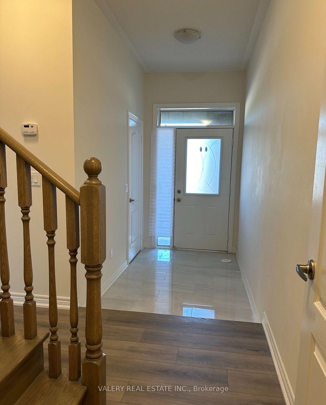 Photo 12 of 517 Dundas Street E, Oakville, Joshua Meadows — HOMEH