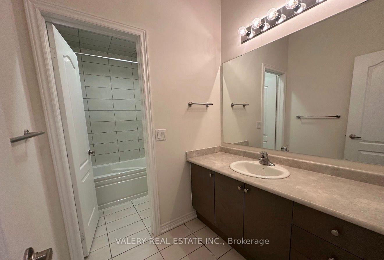Photo 20 of 517 Dundas Street E, Oakville, Joshua Meadows — HOMEH