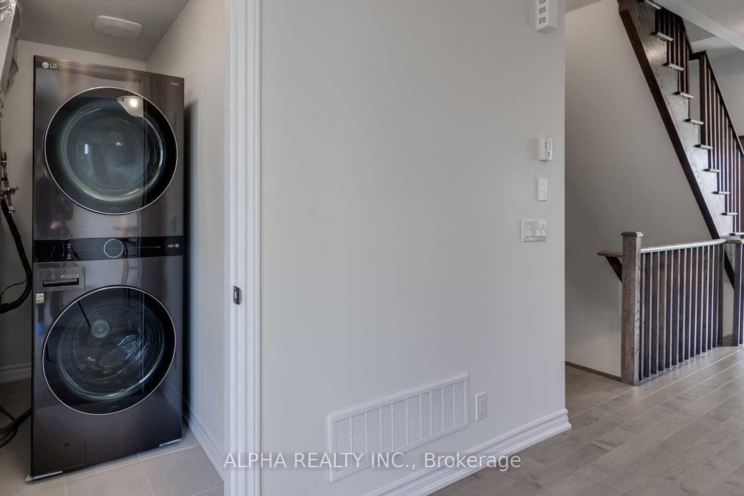 Photo 5 of Unit 21, 348 Wheat Boom Drive, Oakville, Joshua Meadows — HOMEH