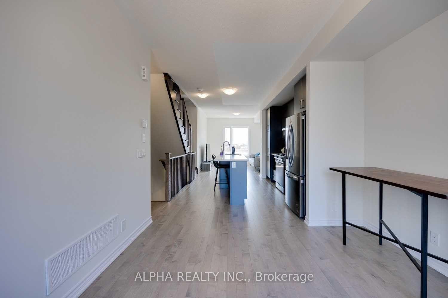 Photo 6 of Unit 21, 348 Wheat Boom Drive, Oakville, Joshua Meadows — HOMEH