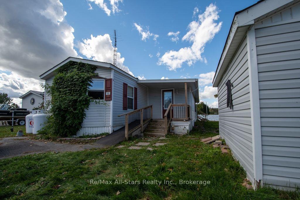 Photo 2 of 4 McGregor Drive, Otonabee-South Monaghan — HOMEH