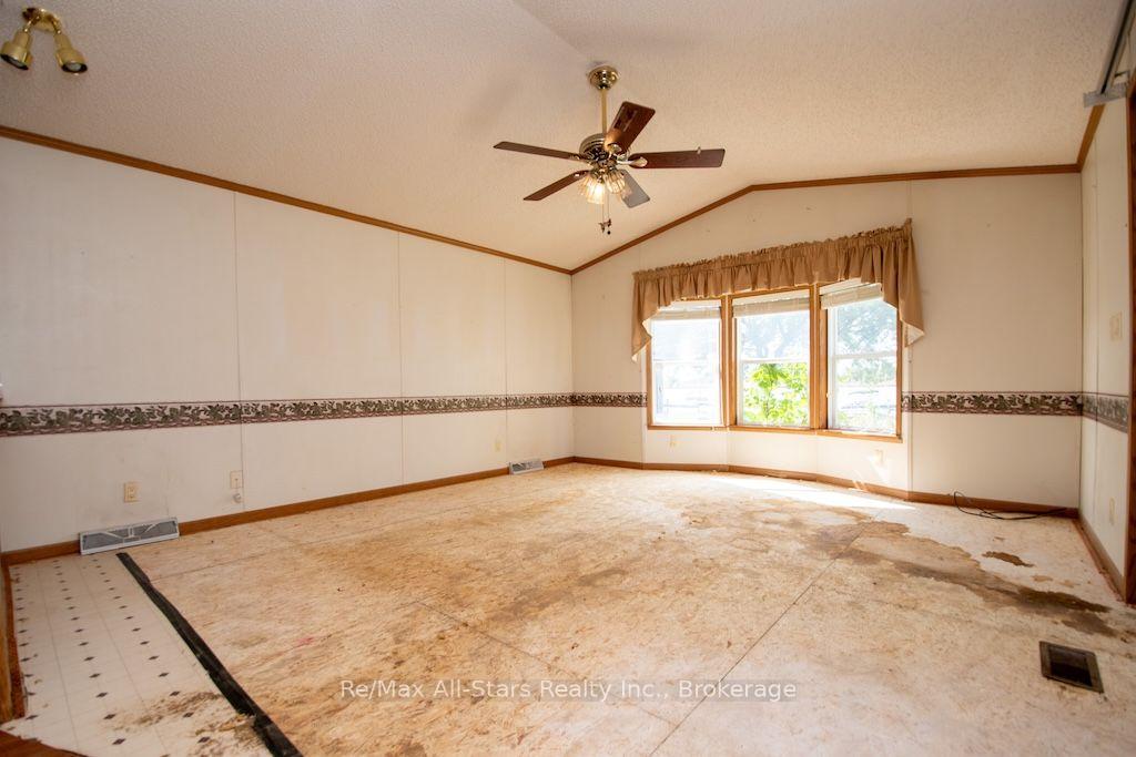 Photo 15 of 4 McGregor Drive, Otonabee-South Monaghan — HOMEH