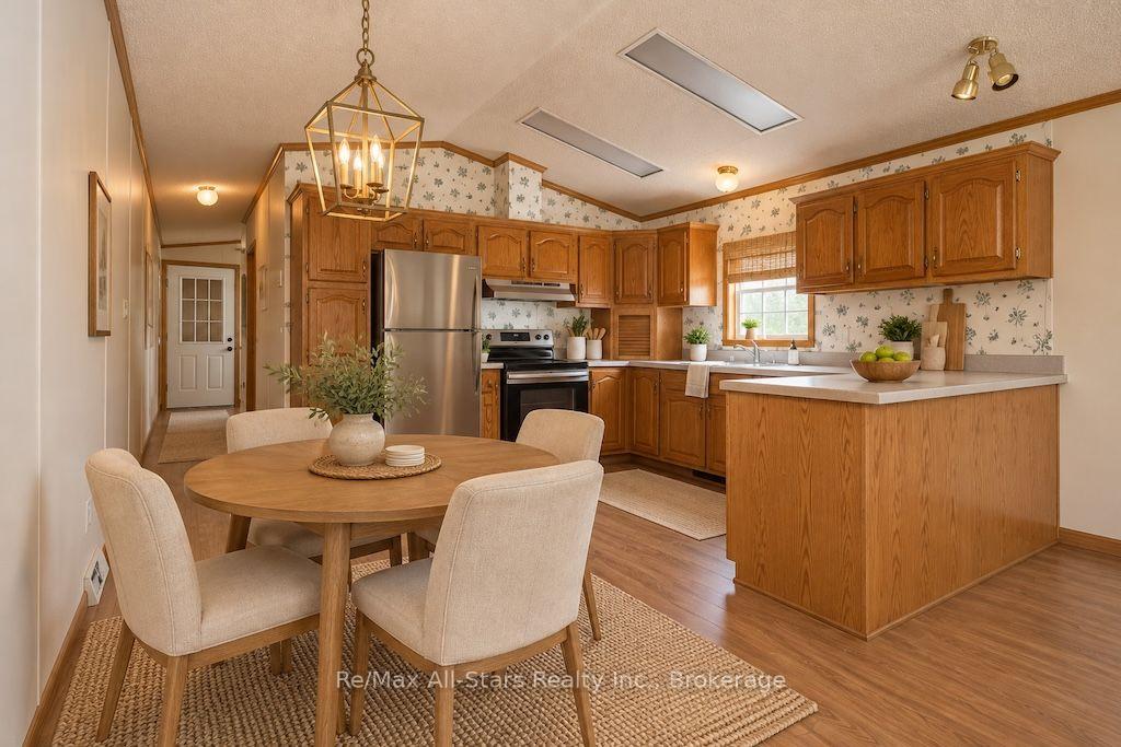 Photo 20 of 4 McGregor Drive, Otonabee-South Monaghan — HOMEH