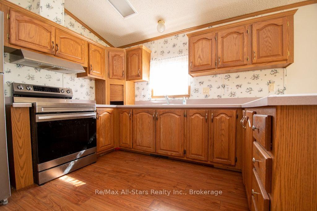 Photo 23 of 4 McGregor Drive, Otonabee-South Monaghan — HOMEH