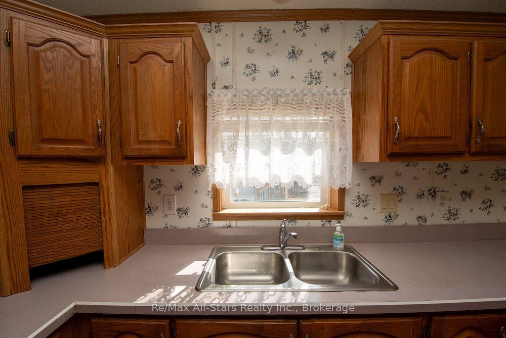 Photo 24 of 4 McGregor Drive, Otonabee-South Monaghan — HOMEH