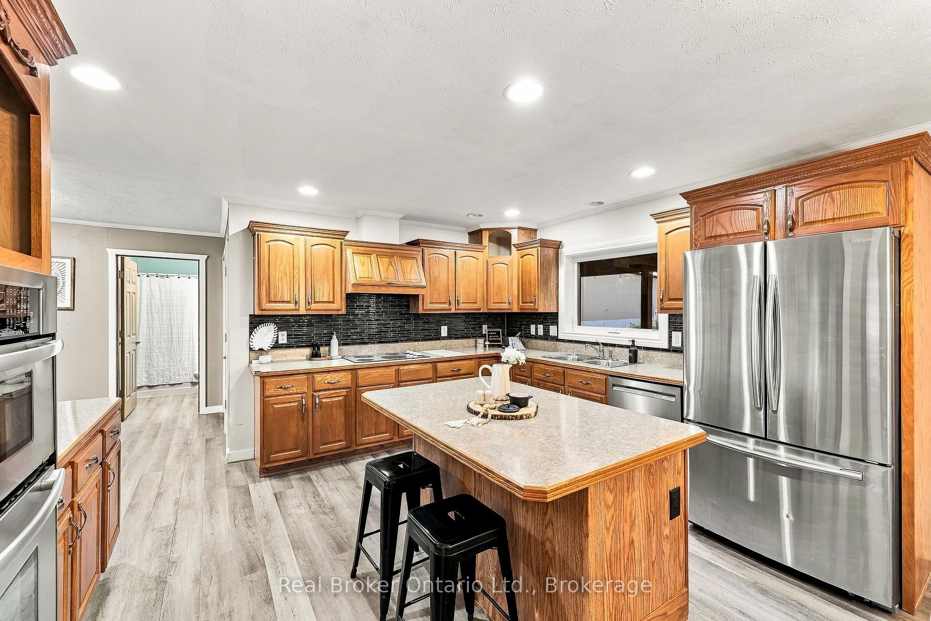 Photo 16 of 502 Pontypool Road, Kawartha Lakes, Manvers — HOMEH