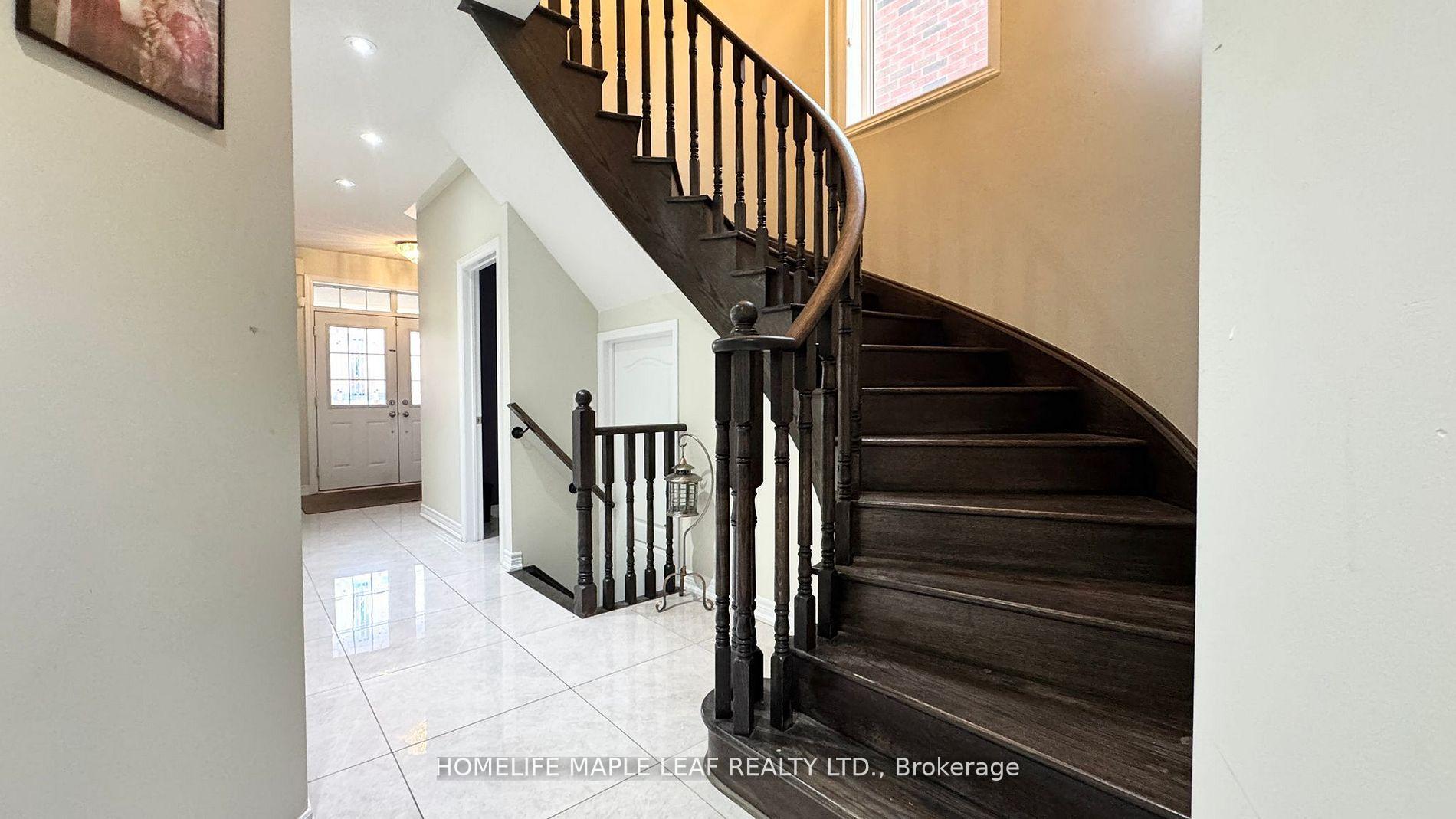 Photo 5 of 8 Ricardo Road, Brampton, Vales of Castlemore — HOMEH