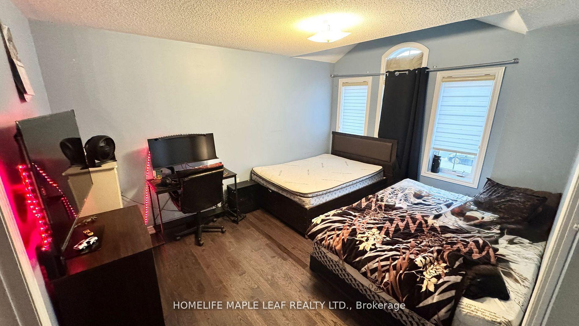 Photo 12 of 8 Ricardo Road, Brampton, Vales of Castlemore — HOMEH