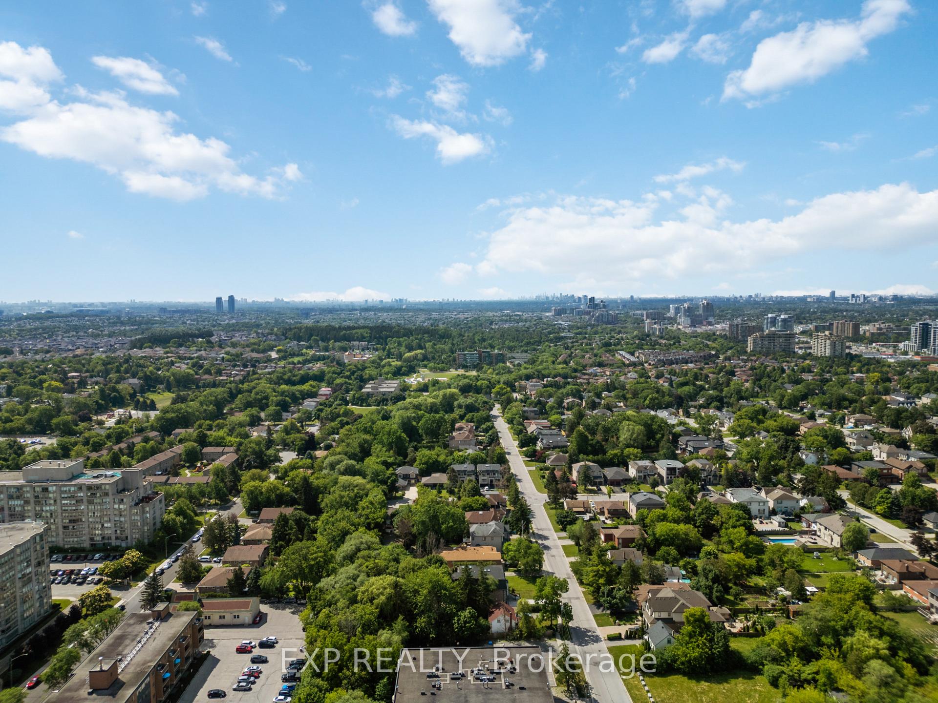 Photo 29 of Unit 716, 326 Major Mackenzie Drive E, Richmond Hill, Crosby — HOMEH