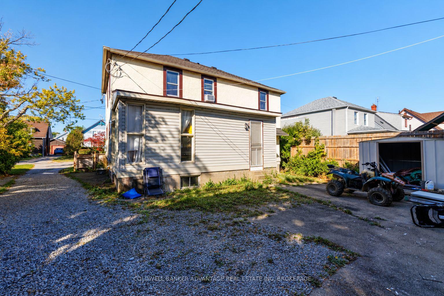 Photo 3 of 428 Wallace Avenue N, Welland, Welland Downtown — HOMEH