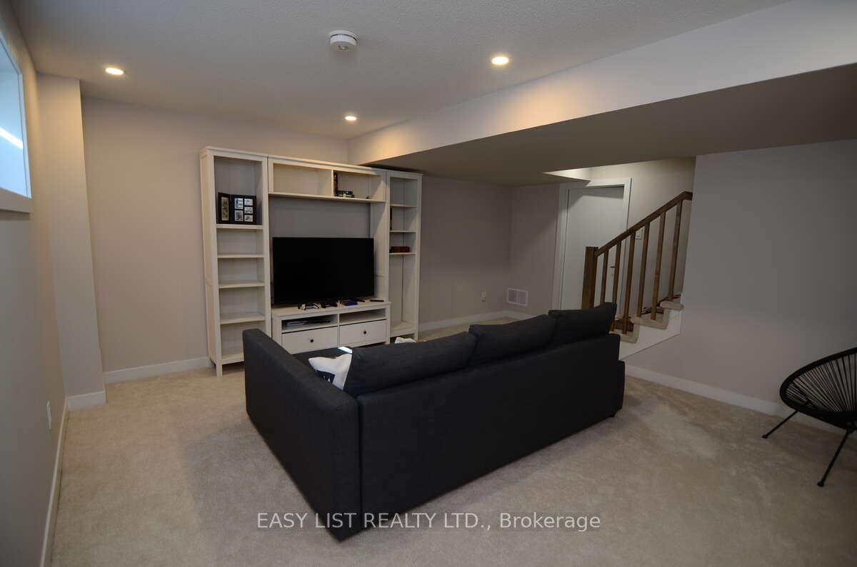 Photo 17 of 776 Eminence Street, Ottawa, Barrhaven - Half Moon Bay — HOMEH
