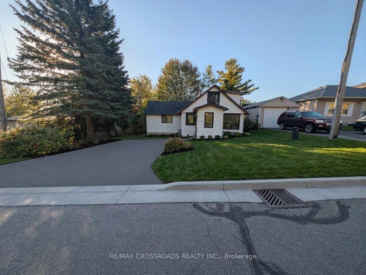 Photo of 261 Lakeview Boulevard