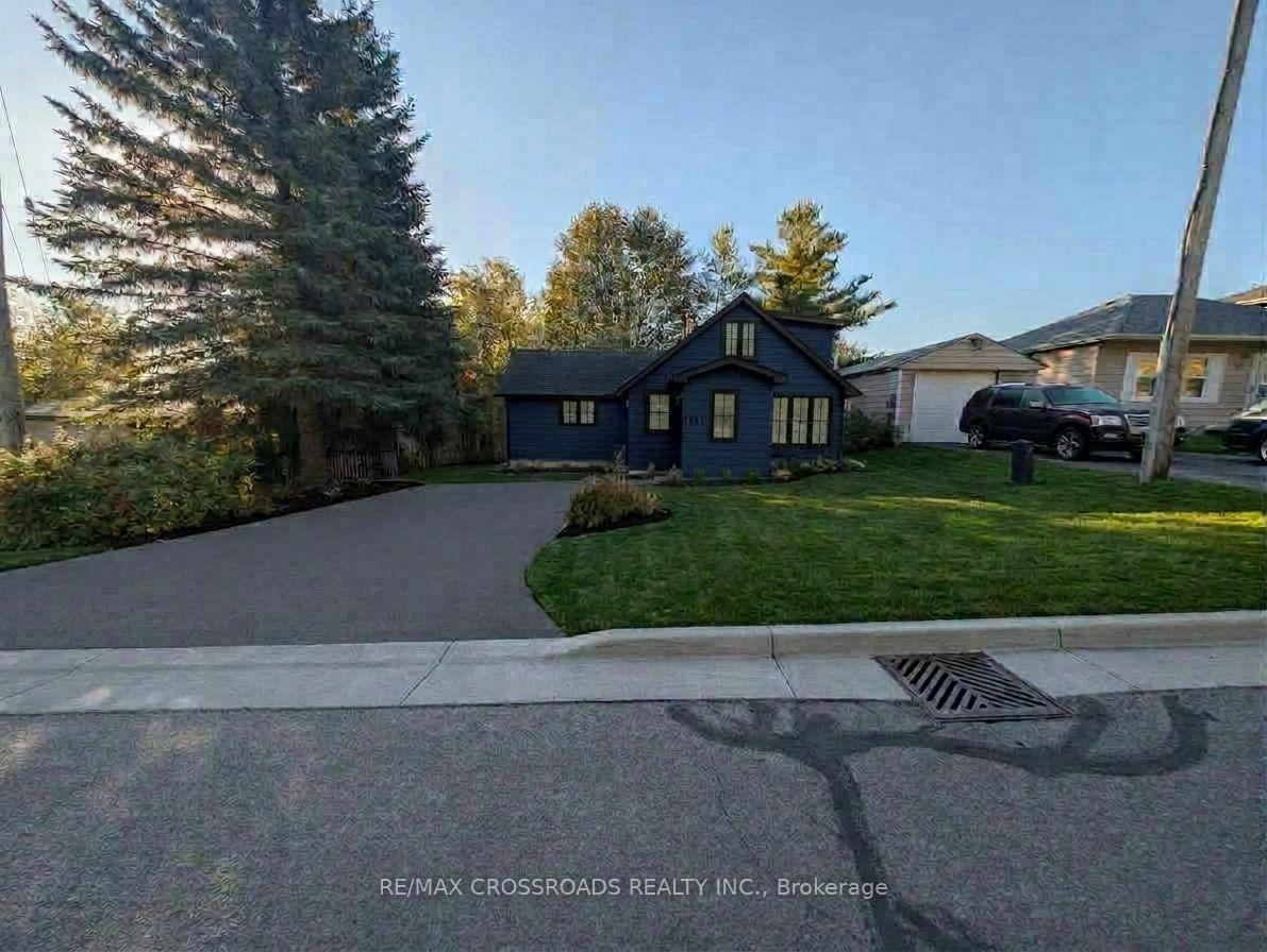 Photo 3 of 261 Lakeview Boulevard, Georgina, Keswick South — HOMEH