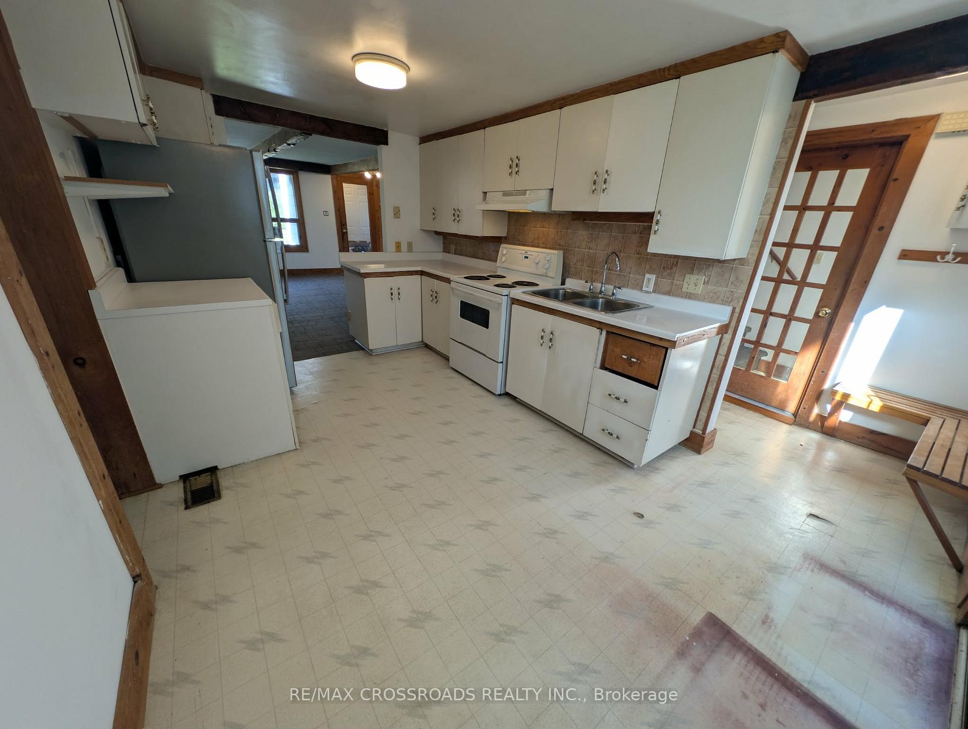 Photo 10 of 261 Lakeview Boulevard, Georgina, Keswick South — HOMEH