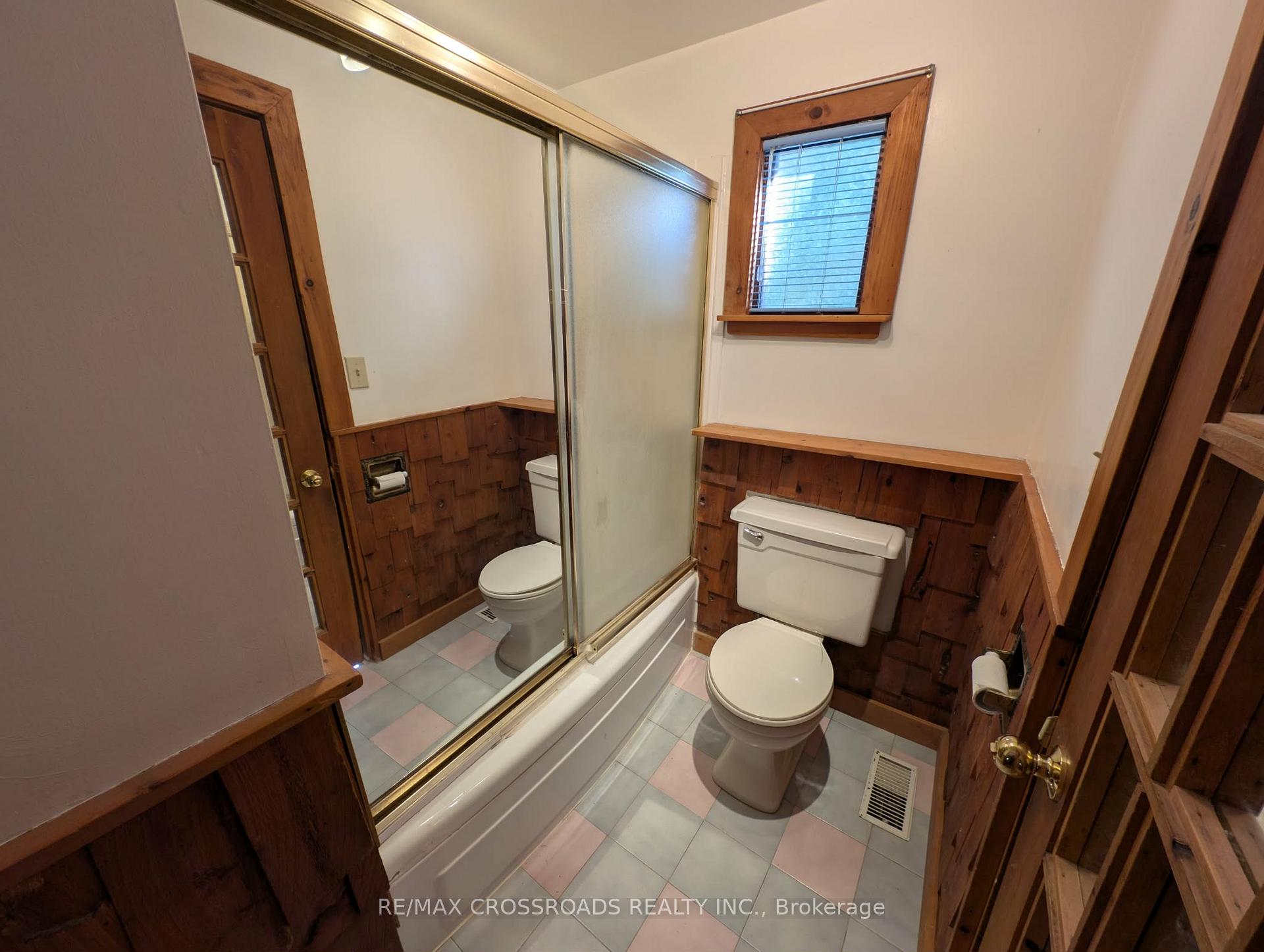 Photo 20 of 261 Lakeview Boulevard, Georgina, Keswick South — HOMEH