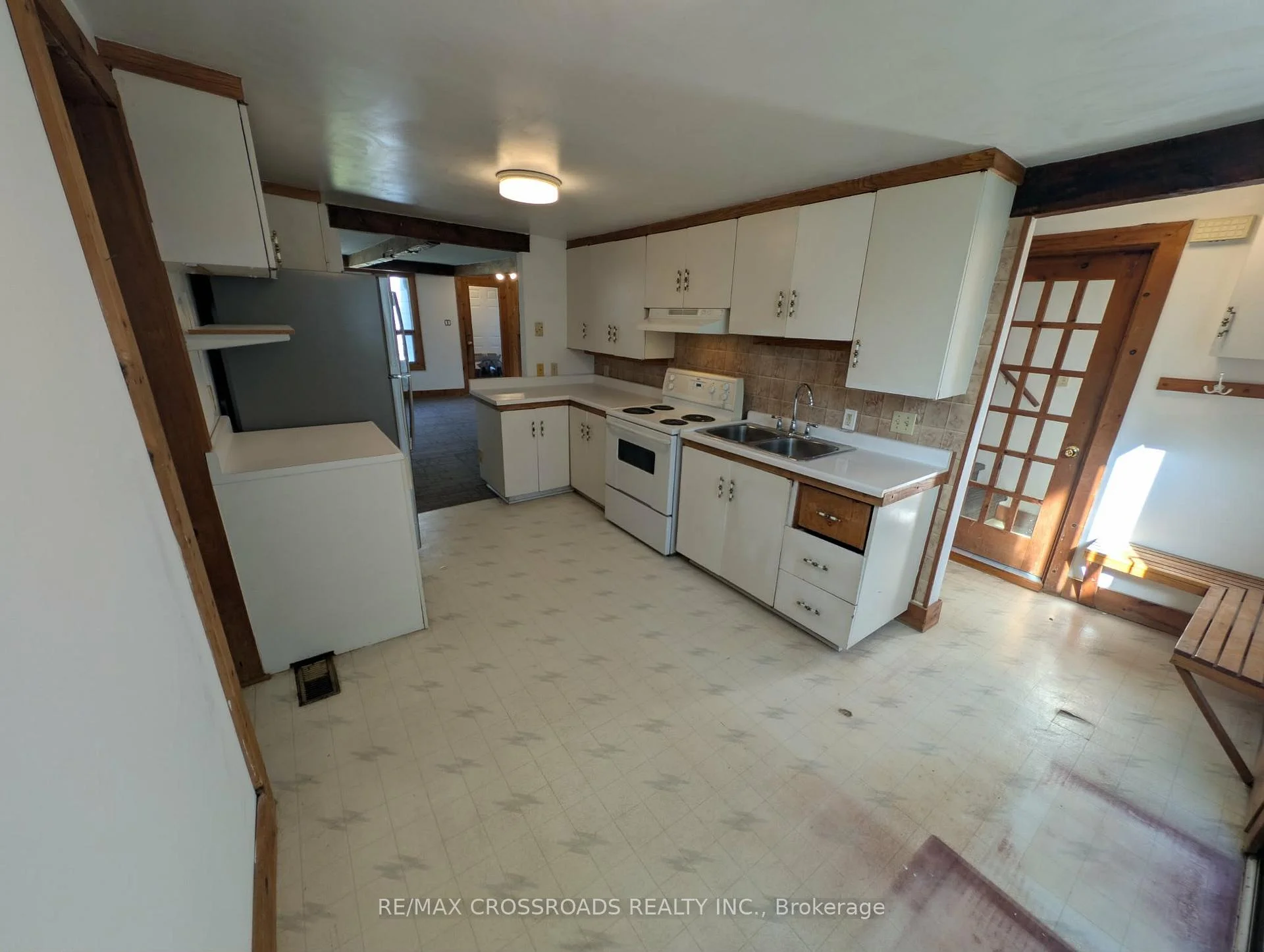 Photo 11 of 261 Lakeview Boulevard, Georgina, Keswick South — HOMEH