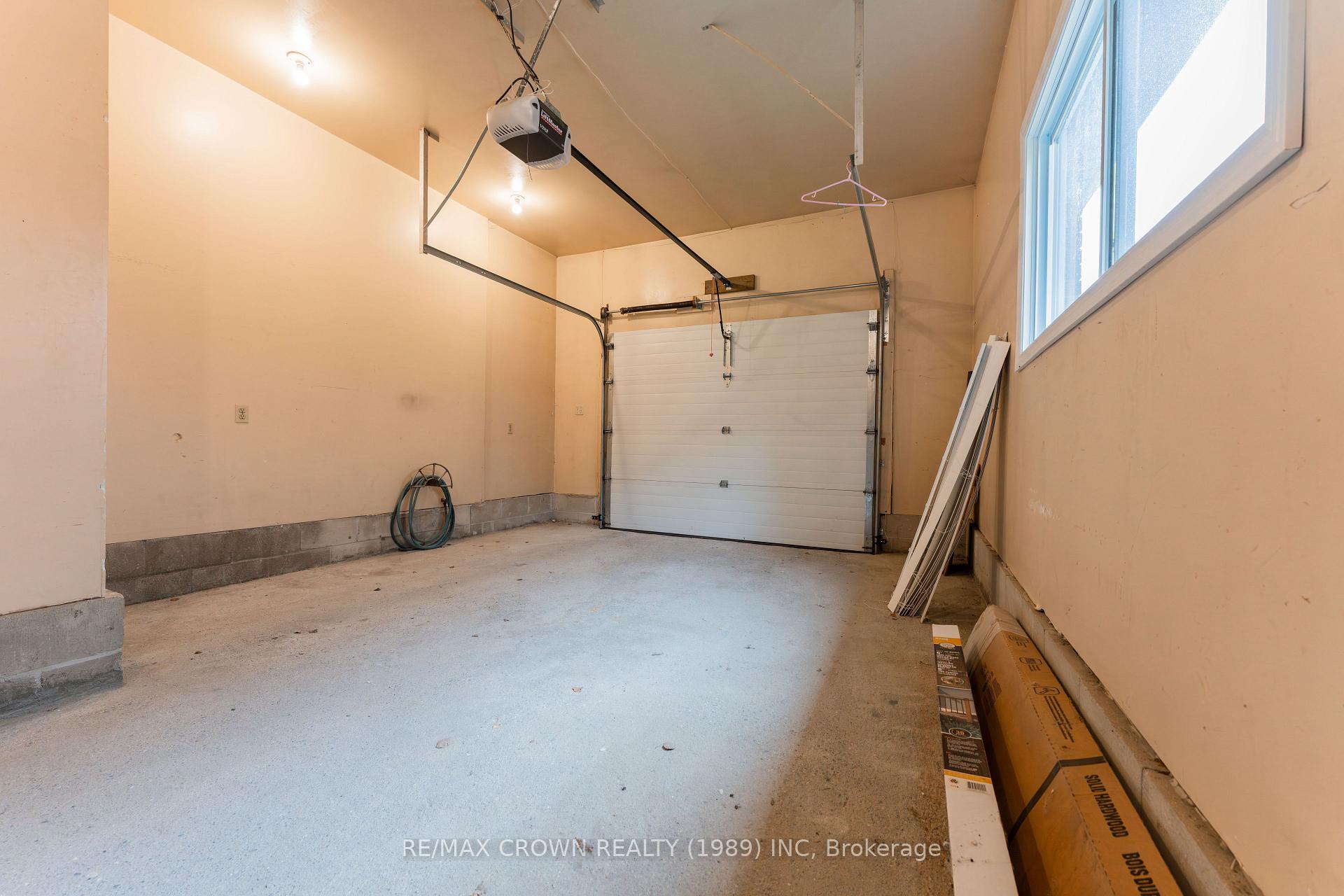 Photo 5 of 14 Kennedy Avenue, Kapuskasing — HOMEH