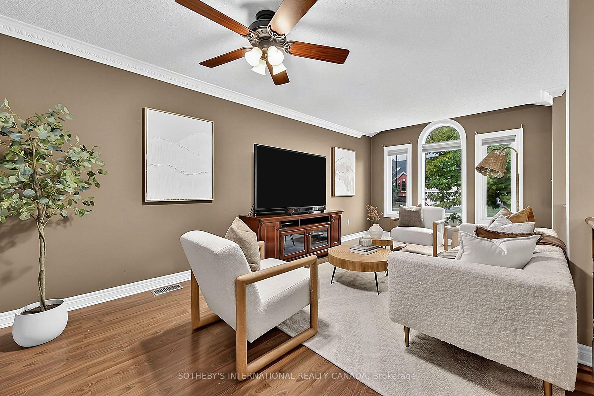 Photo 7 of 4 Brecken Drive, Georgina, Keswick South — HOMEH