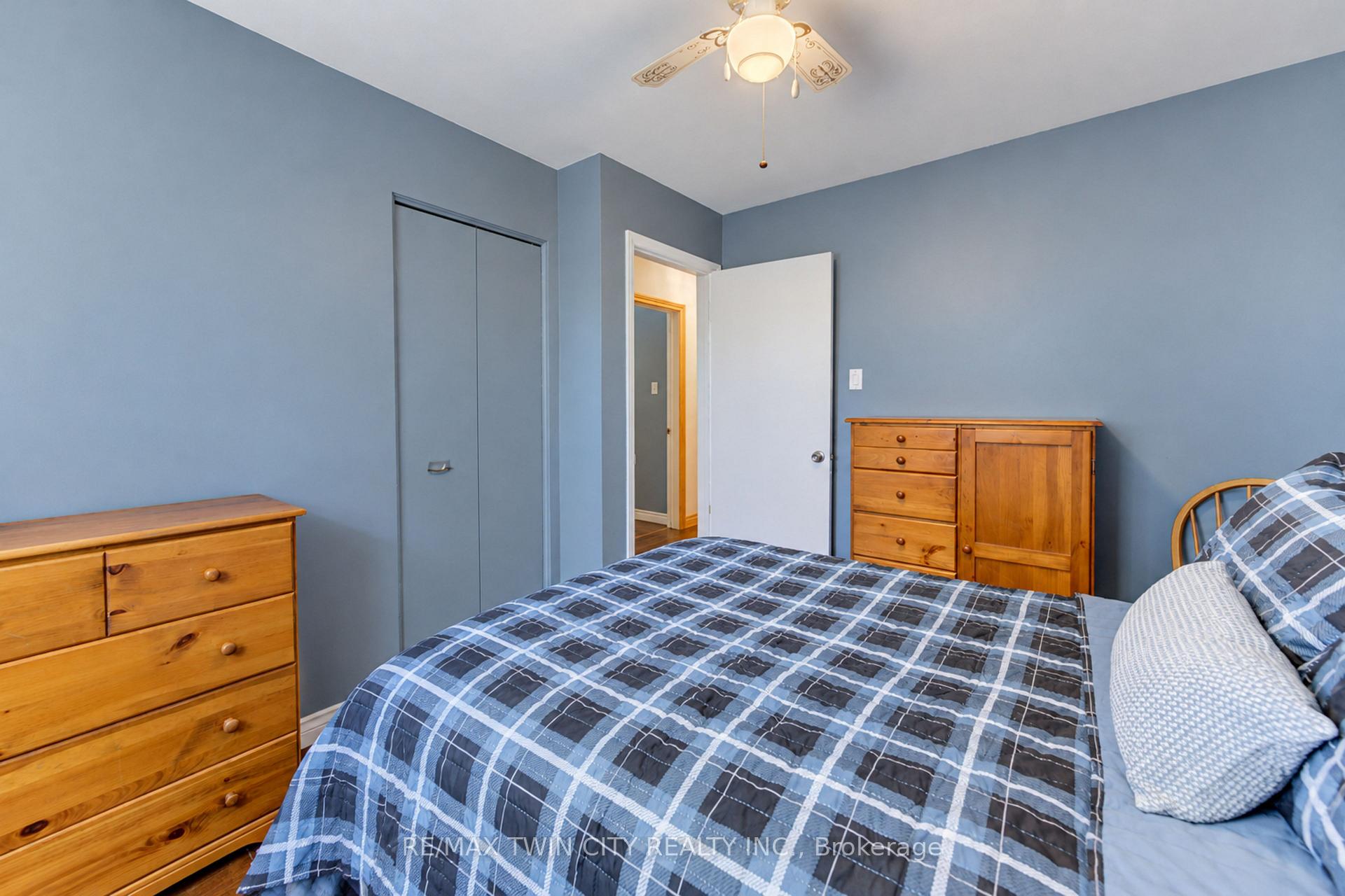 Photo 21 of 73 Belton Drive, Kitchener, Victoria Hills — HOMEH