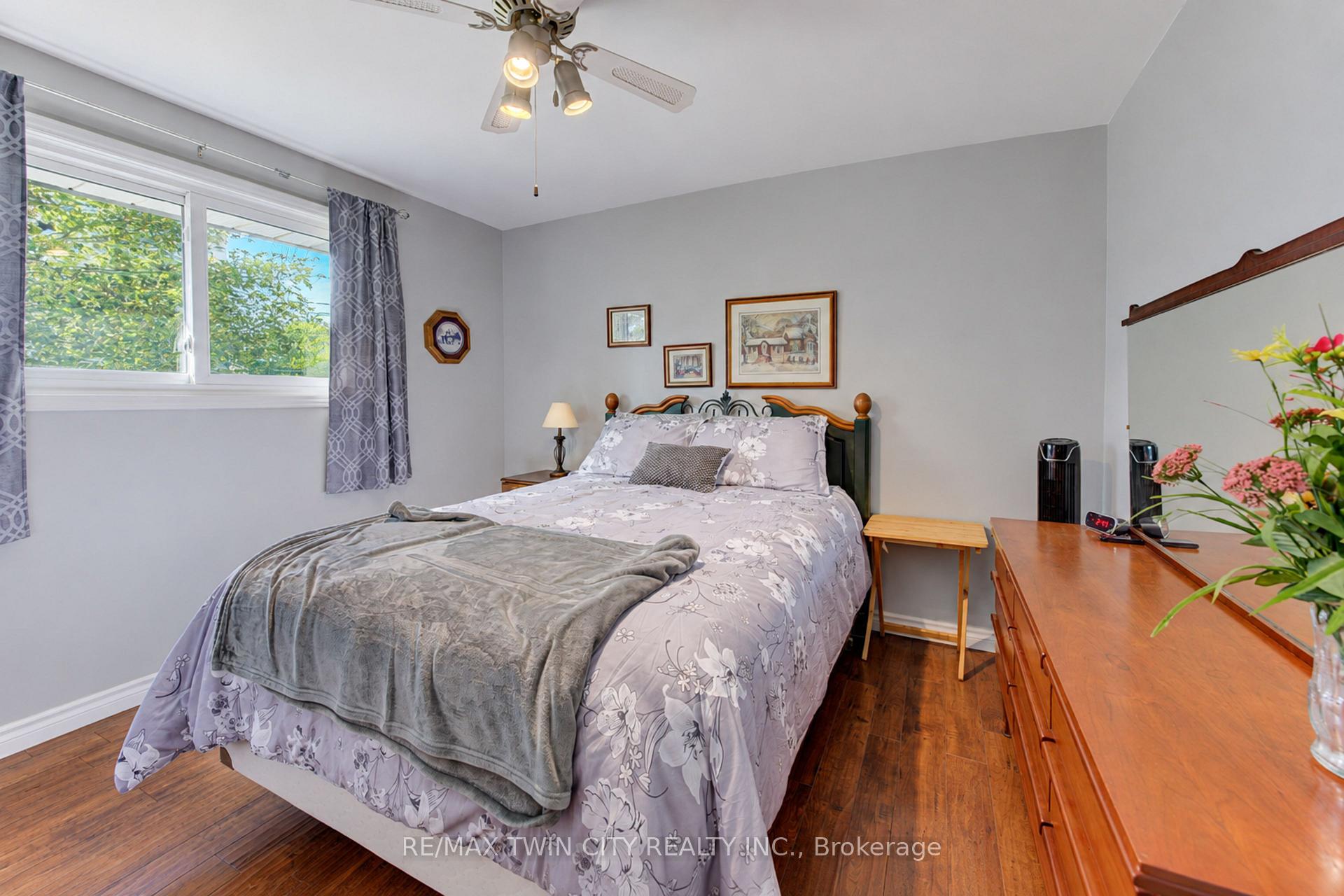 Photo 23 of 73 Belton Drive, Kitchener, Victoria Hills — HOMEH