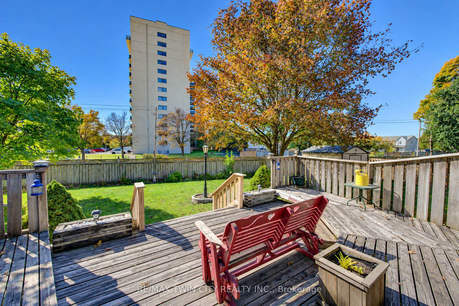 Photo 40 of 73 Belton Drive, Kitchener, Victoria Hills — HOMEH