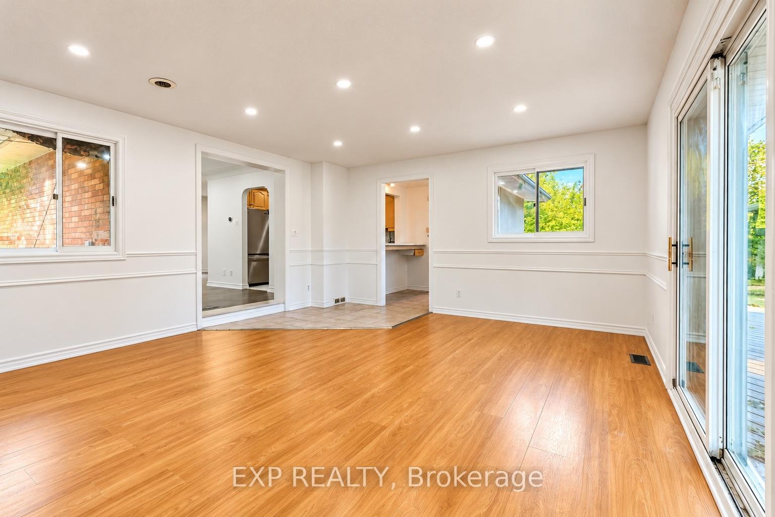 Photo 6 of 1085 Saint Laurent Drive, Sarnia — HOMEH