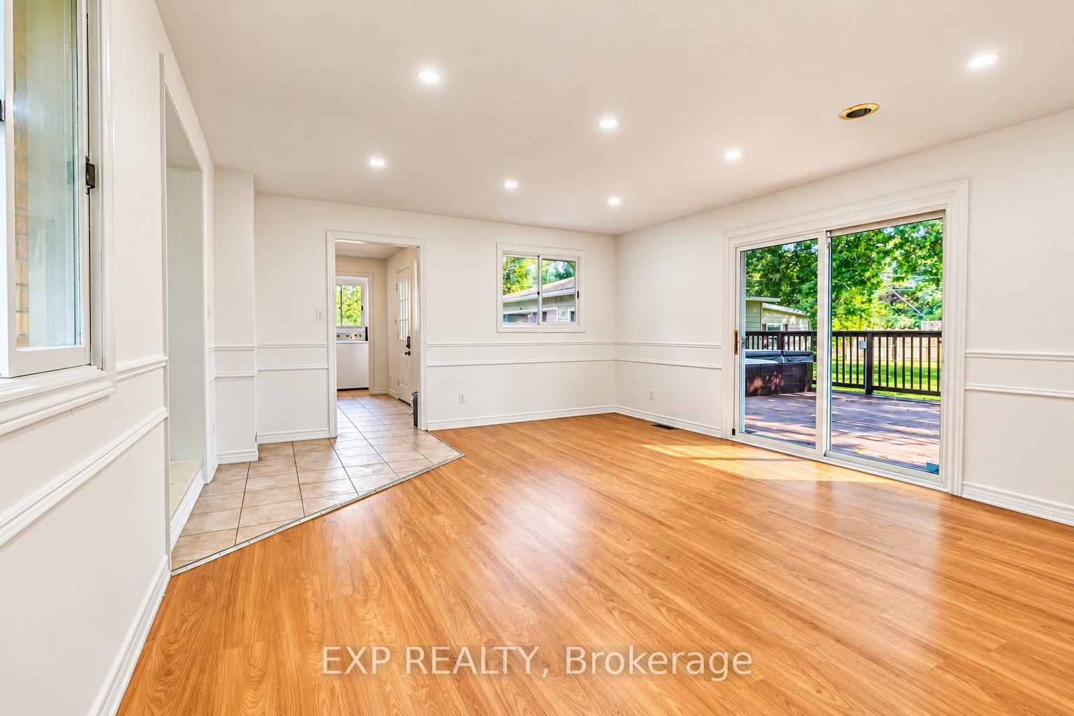 Photo 7 of 1085 Saint Laurent Drive, Sarnia — HOMEH