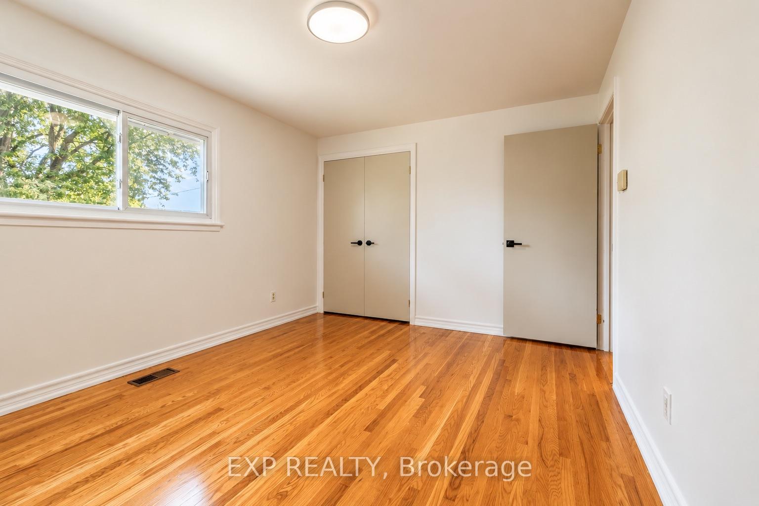 Photo 14 of 1085 Saint Laurent Drive, Sarnia — HOMEH